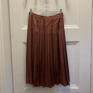 Aritzia Little Moon Olyra Pleated Skirt Size 6